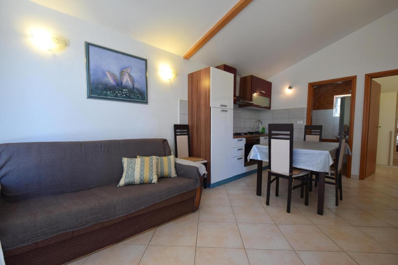 Holiday Home Pere Malinska Exterior foto