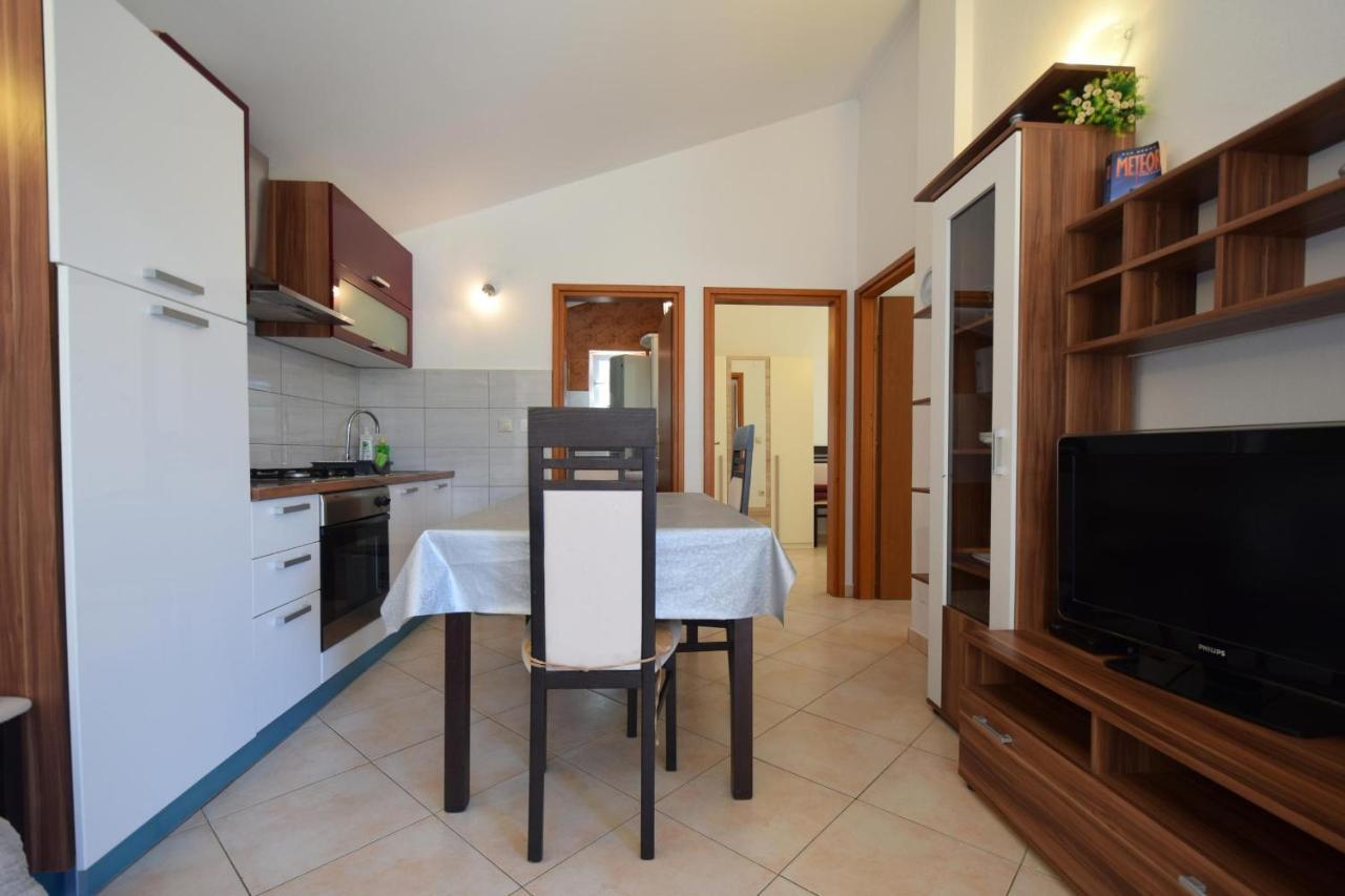 Holiday Home Pere Malinska Exterior foto